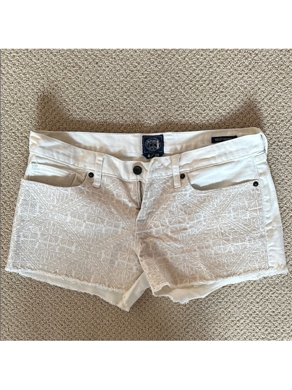 Lucky Brand Irving & Fine Women's Jean Shorts with Embroidery Size 6 / 28